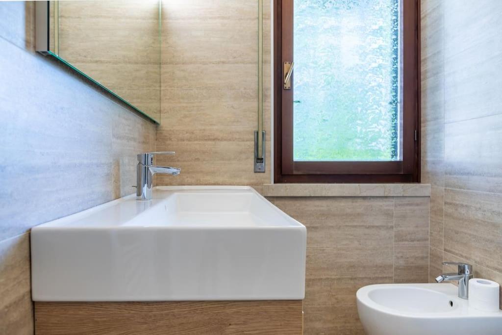 Апартаменты Casa Maggio Con Parcheggio E Pet Friendly! Верона Экстерьер фото